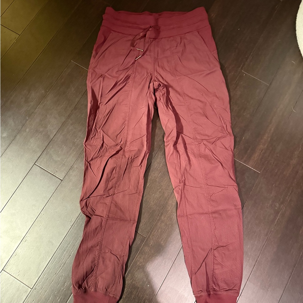 Lululemon dance studio Burgundy Joggers